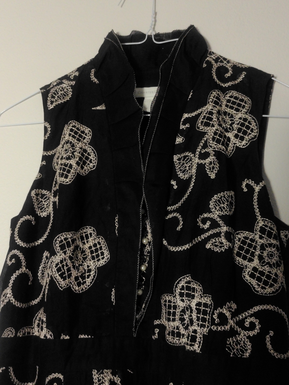 Donna Morgan Black Midi Dress with Cream Embroidered Motifs